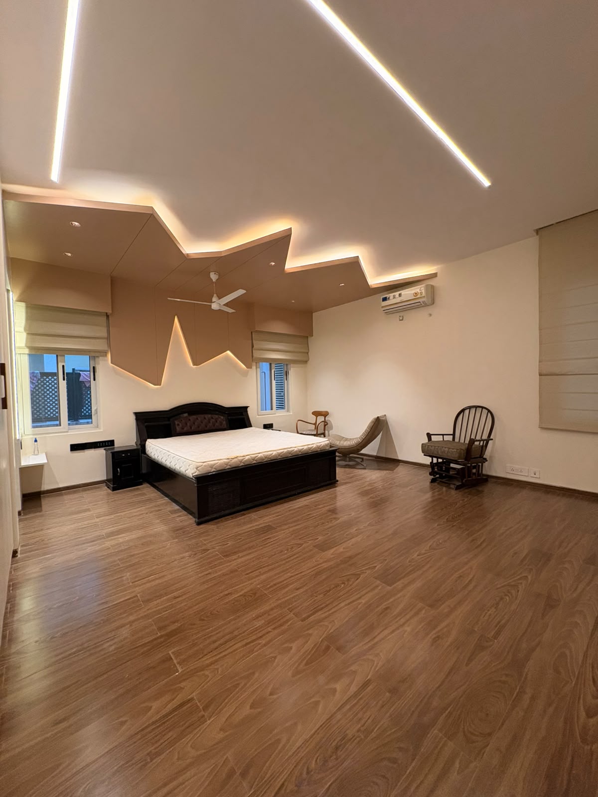 Luxury 5 BHK Pavilion Villa at Brigade Orchards photo 6